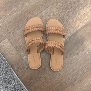 Brown braided sandals with two straps size 7